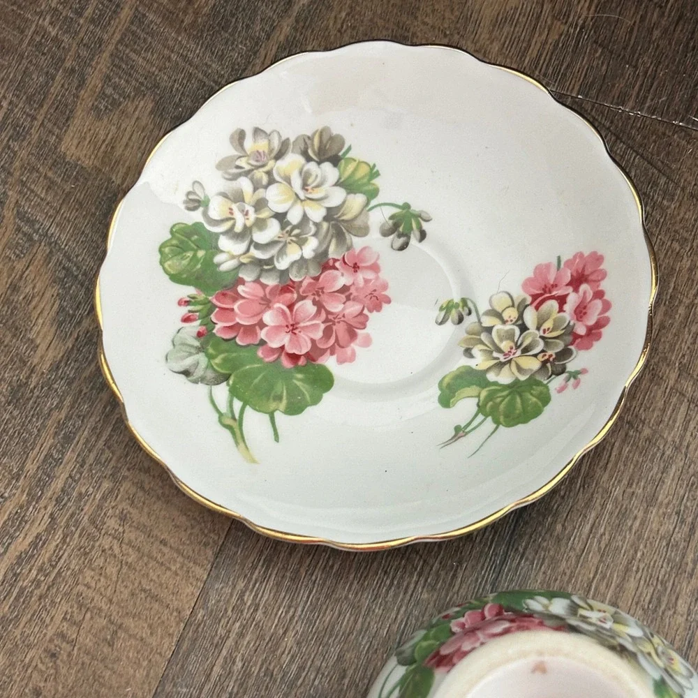 Lefton Bone China Teacup Saucer Sets Made in England Floral Gold Trim 2 Pairs